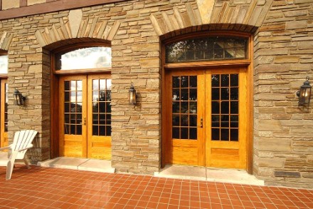 spectemur-front-porch-doors